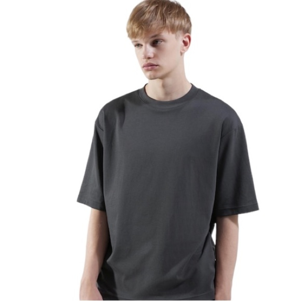 EUC Uniqlo Dark Gray Oversized Tee, Size XS